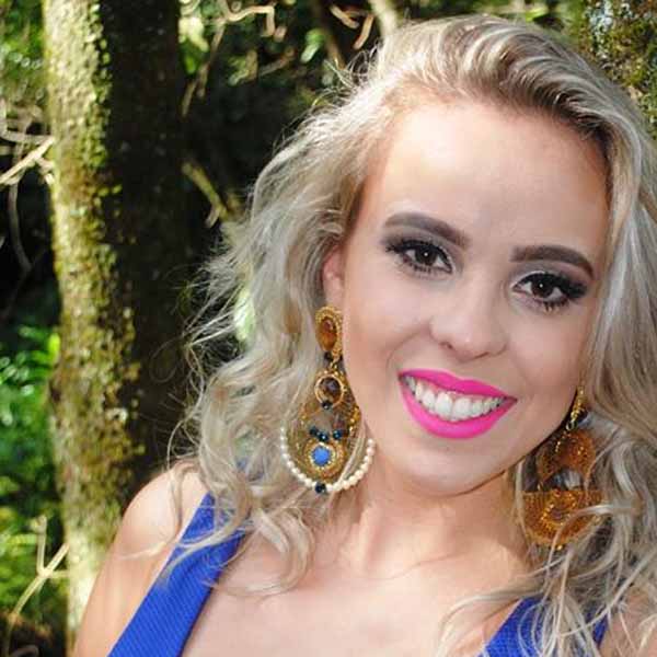 Jaqueline Francisco comemorou idade nova