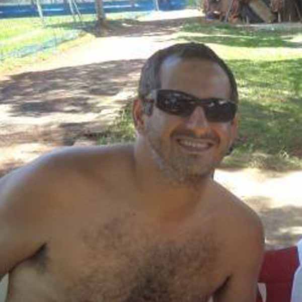 Heraldo Ampúdia apaga velinhas nesta segunda-feira