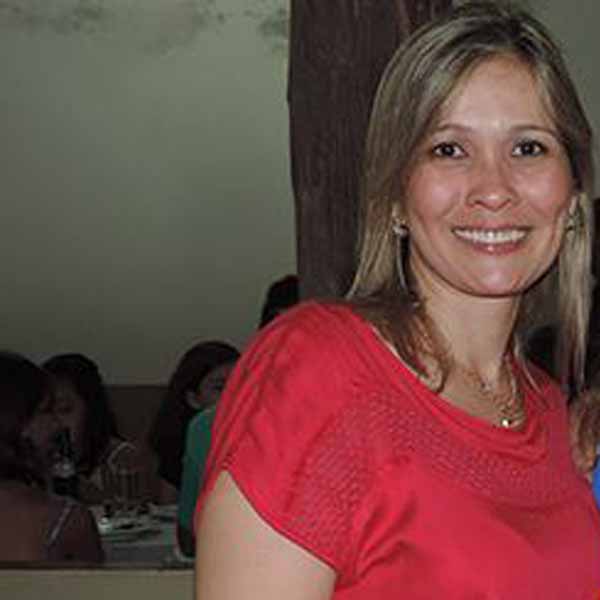 Cássia Ueda celebra idade nova