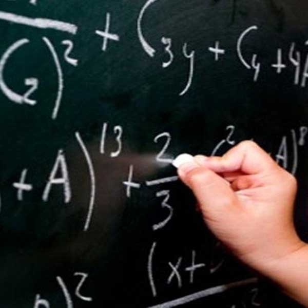 Alunos realizam provas da Olimpíada de Matemática em Paraguaçu