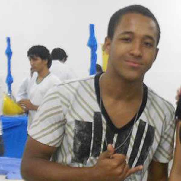 Rafael Vaz Lopes recebe o carinho pelo seu aniversário