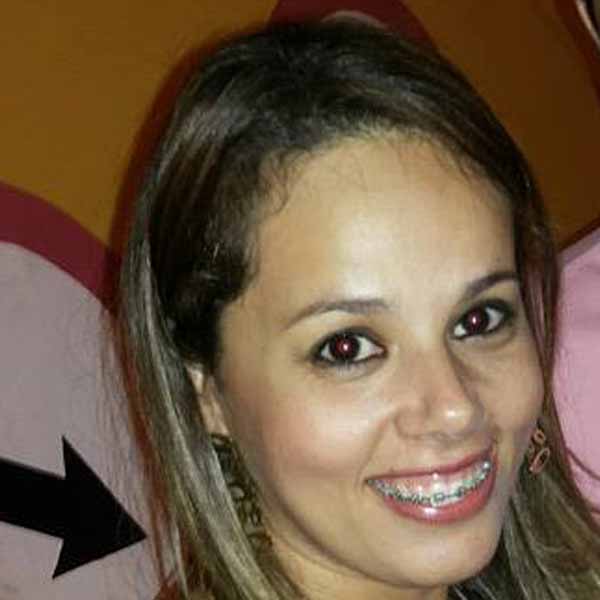 Elizabete Canato comemora a passagem de mais um aniversário