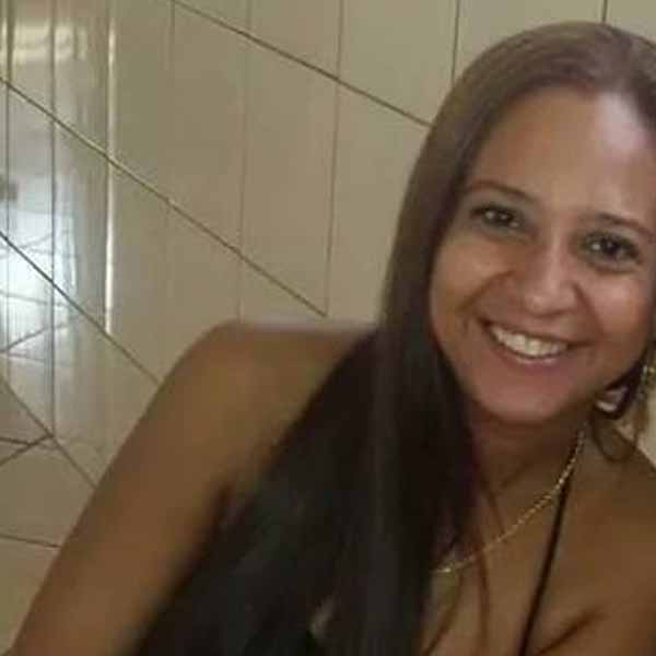 Paula Renata Rocha celebra idade nova nesta quinta-feira!