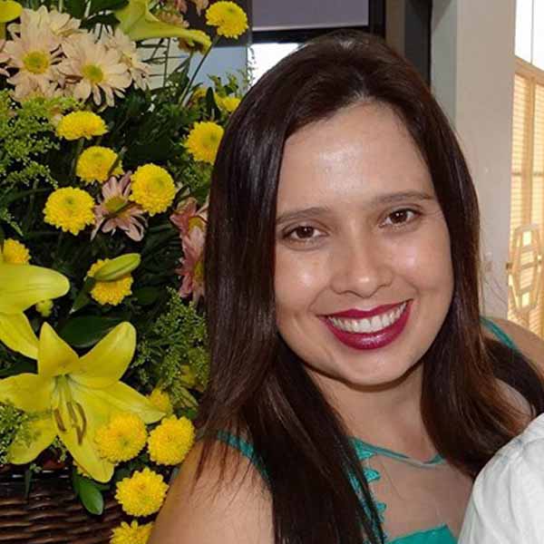 Isabel Aguilhar faz aniversário hoje