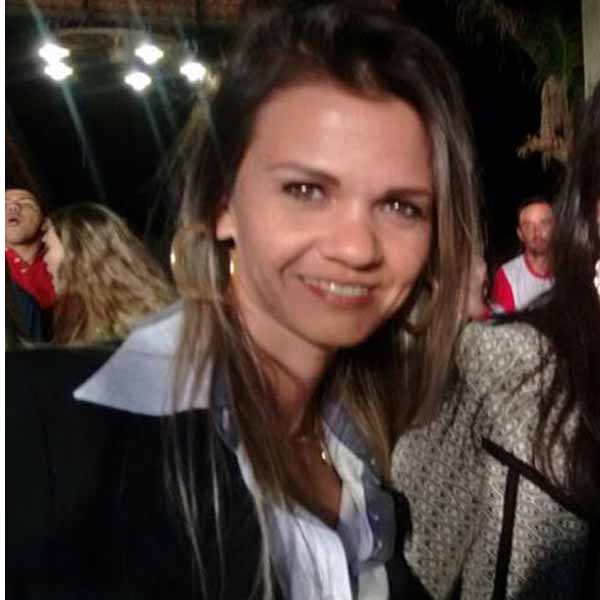 Nelize Arantes apaga velinhas neste sábado