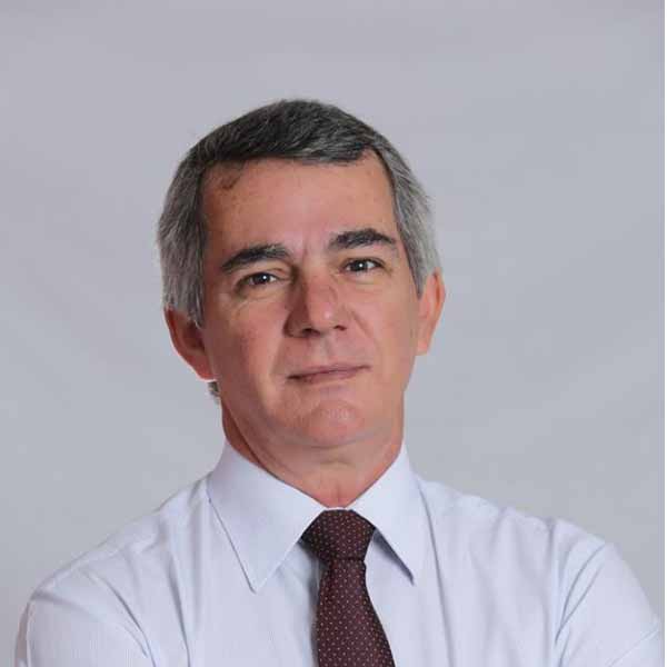 Leonidas Correia das Neves recebe os parabéns pela chegada de mais um aniversário