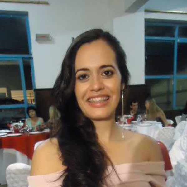 Josiane Carella faz aniversário hoje