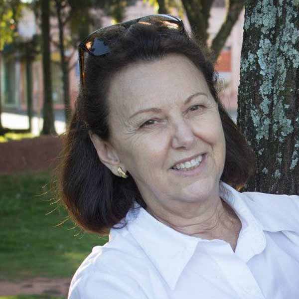Lucia marson fez idade nova neste domingo