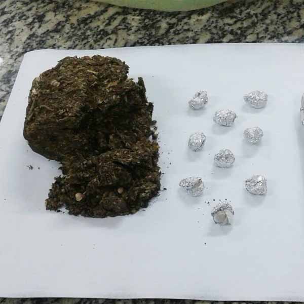 PM encontra drogas em casa abandonada e leva homem para a cadeia