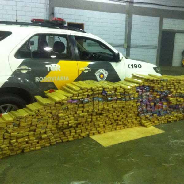 Condutor de caminhonete com placas de Paraguaçu receberia R$ 30 mil para o transporte da droga