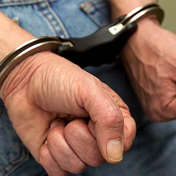 Procurado pela Justiça é capturado após tentar fuga pulando quintais