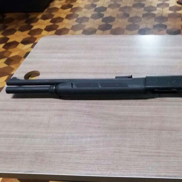 Espingarda é apreendida com quadrilha acusada de envolvimento com o tráfico de drogas