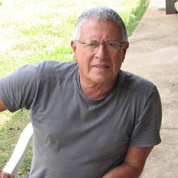 Cícero Siqueira apaga velinhas nesta terça-feira