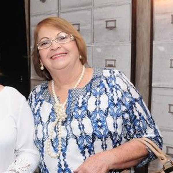 Jandira Aparecida recebe os parabéns