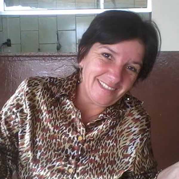Maria Izabel apaga velinhas nesta terça-feira