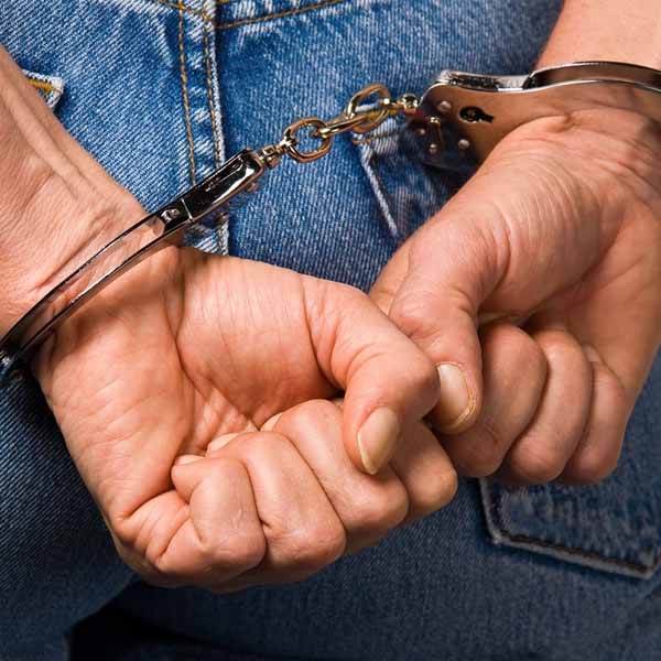 Homem é preso por agredir esposa e por posse ilegal de arma de fogo em Rancharia
