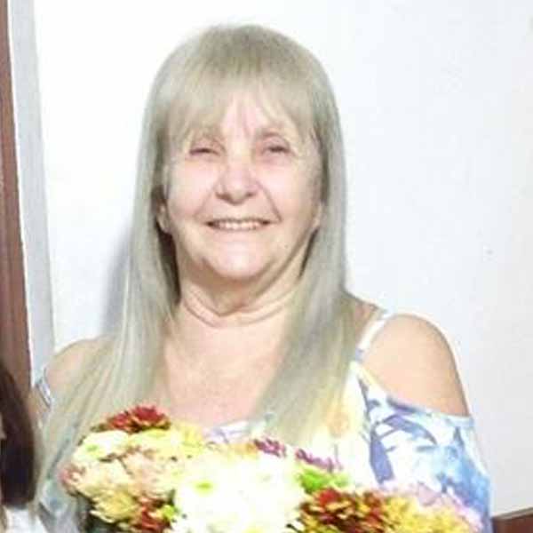 Aúrea celebra o dom da vida
