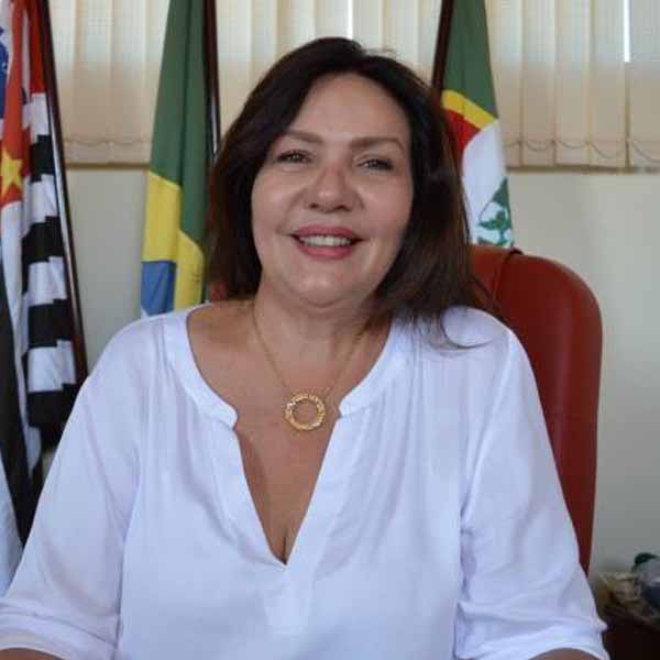 Angela Giannetta comemora idade nova