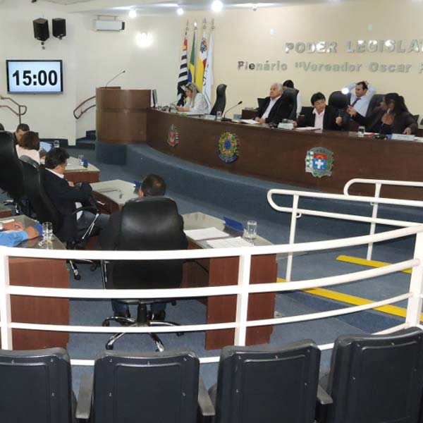 Câmara aprova créditos para departamentos municipais e auxílio à APAE