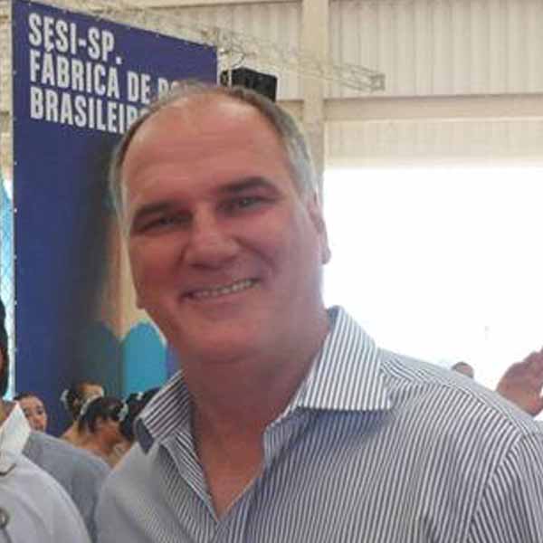 José Moya celebra o dom da vida nesta sexta