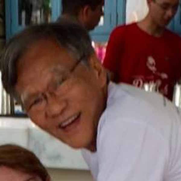 Carlos Moriyama recebe os parabéns