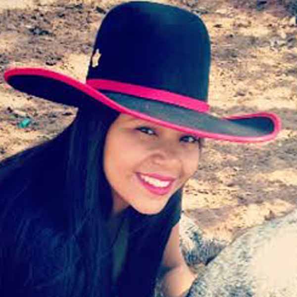Mariana Berranteira comemora 17 anos e recebe homenagem