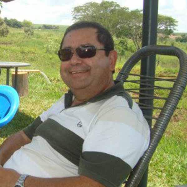 José Alexandre comemora a passagem de seu aniversário