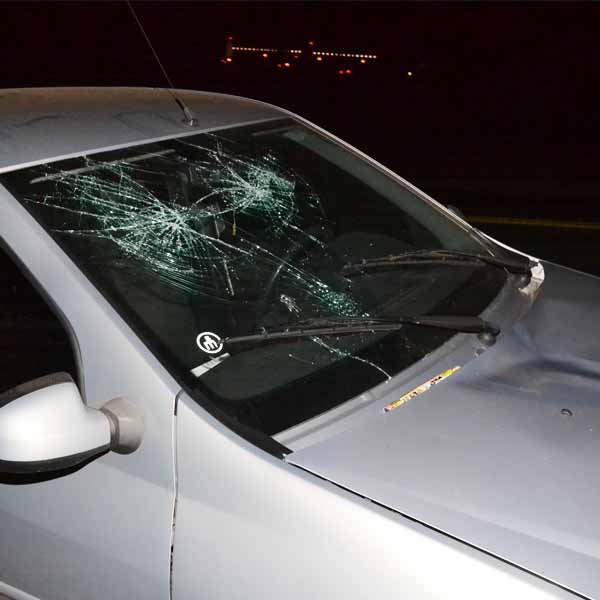 Ciclista fica ferida ao ser atropelada por carro próximo à entrada de Paraguaçu