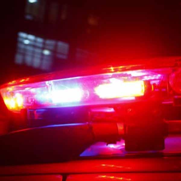 Jovem registra suposto estupro após acordar seminua ao lado de casal em Assis
