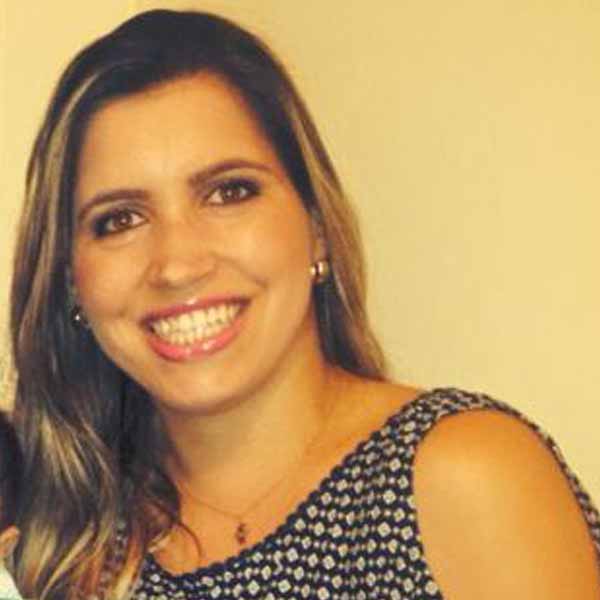 Fernanda Teixeira apaga velinhas