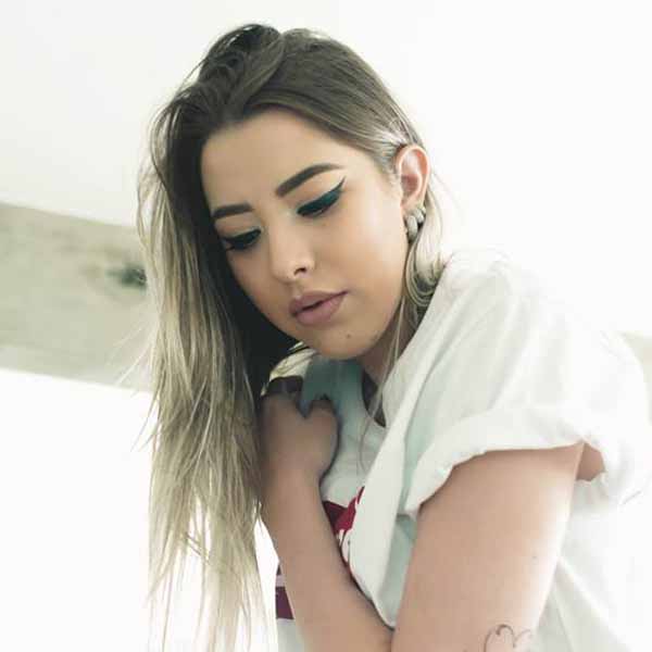 Ana Paula Toneli apaga velinhas hoje