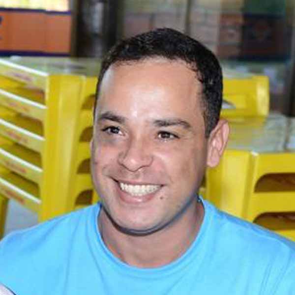 Daniel Veroneze festeja idade nova