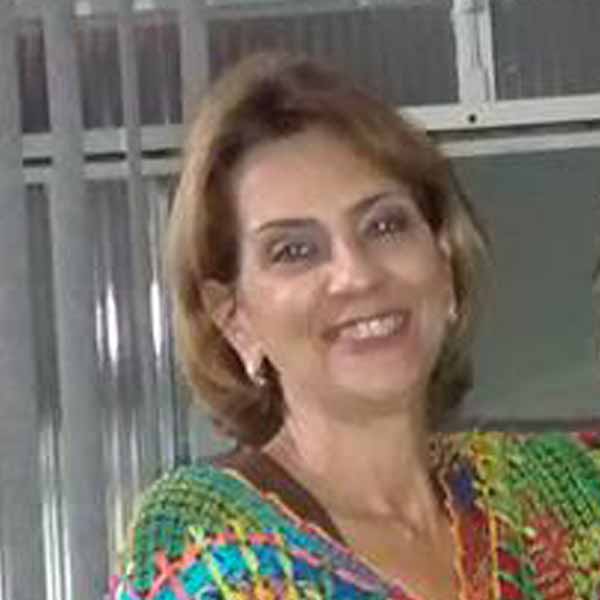 Carmem Peralta comemora idade nova