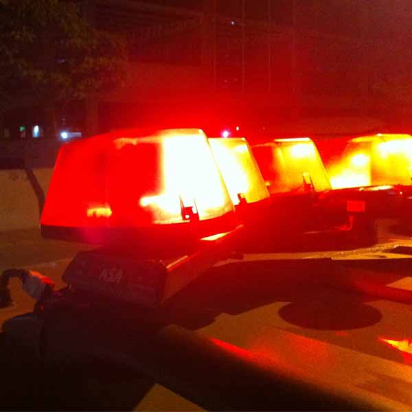 Travesti é baleada por dupla em motocicleta em Assis
