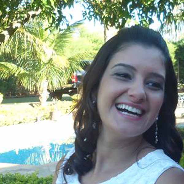 Lara Pigulowski comemora mais um ano de vida