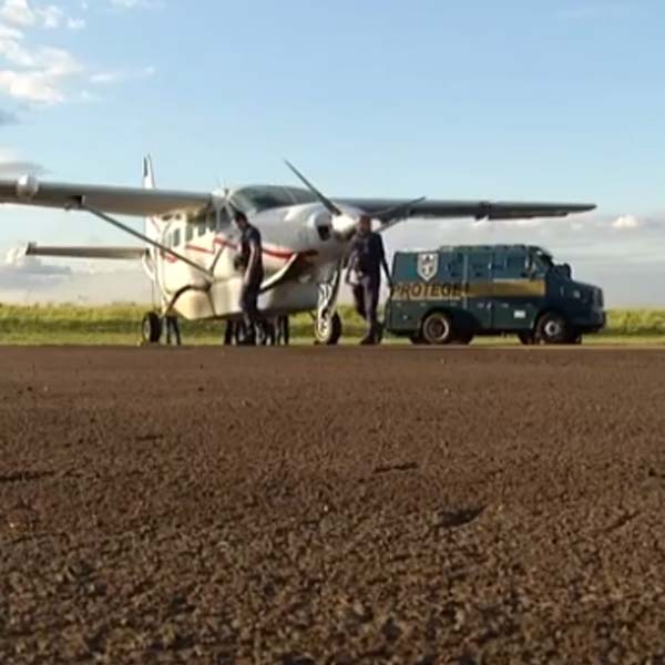 Quadrilha usou carros de luxo para roubar malotes com R$ 20 milhões em aeroporto de Ourinhos