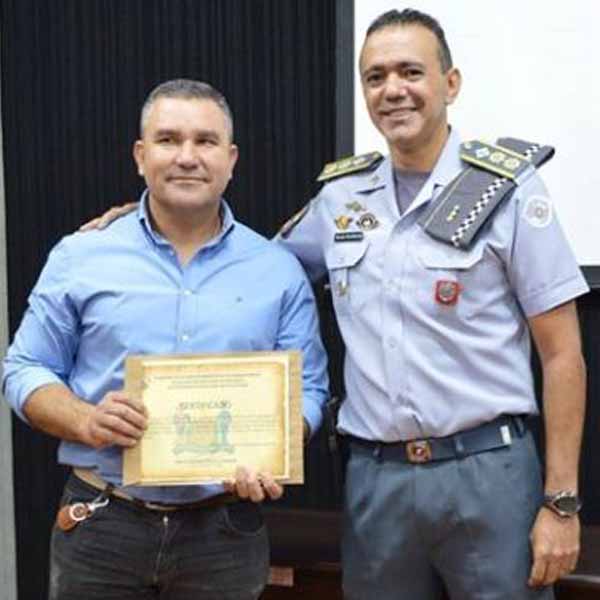 Cícero Policial, vereador eleito em Paraguaçu, é homenageado pelo comando da PM em Assis