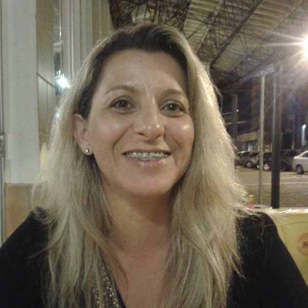 Lúcia Morro recebe os parabéns