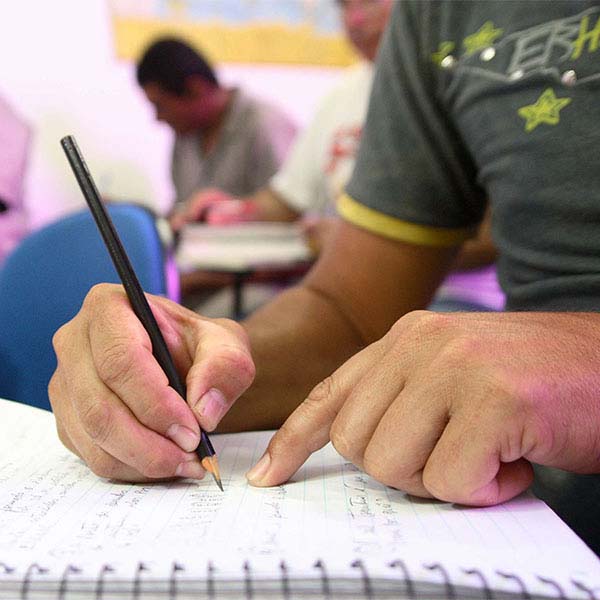 Educação de Jovens e Adultos tem matrículas abertas para 2017