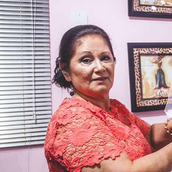 Maria Aparecida Cortez faz idade nova hoje