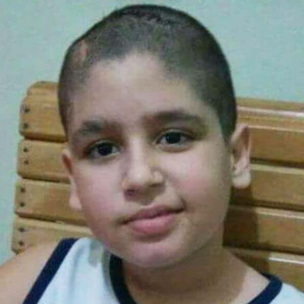 Felipe, de 9 anos, de Paraguaçu, faz tratamento contra o câncer raro e precisa de ajuda
