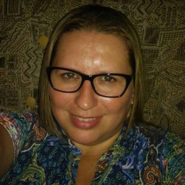 Ana Carolina recebe os parabéns