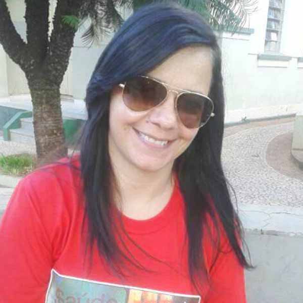 Elizete Feitosa comemora seu aniversário neste domingo
