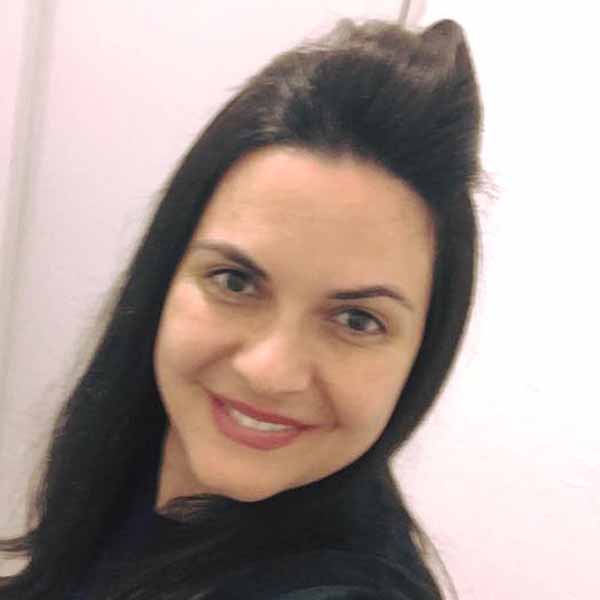 Cintia Greter apaga velinhas