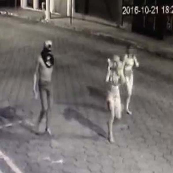 Adolescentes são suspeitos de quebrar vitrine e furtar loja no centro de Paraguaçu