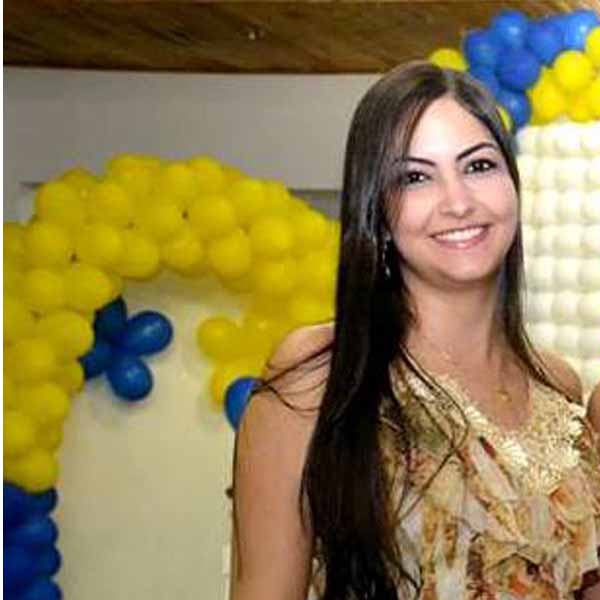 Priscilla Gonçalves comemora mais uma primavera