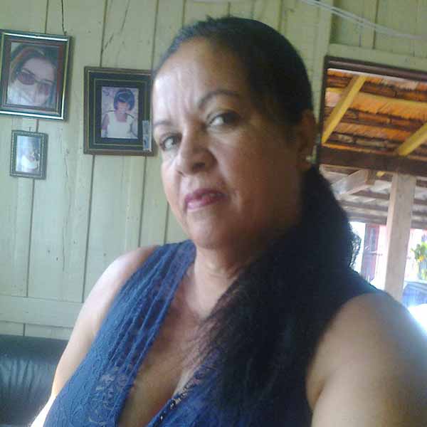 Tereza de Araujo comemora a chegada de mais um aniversário