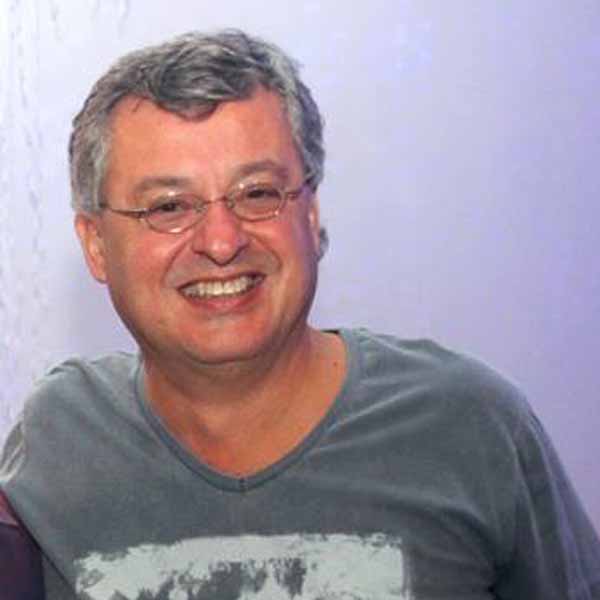 Fernando Quijada faz idade nova nesta sexta-feira
