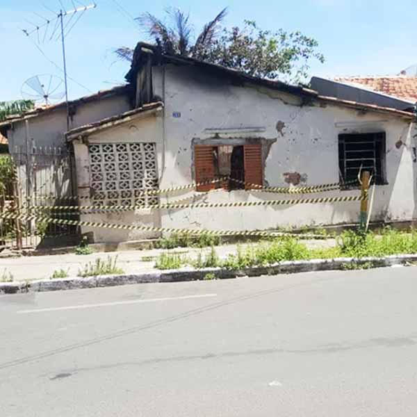 Casal morre carbonizado e cão sobrevive após casa pegar fogo em Marília