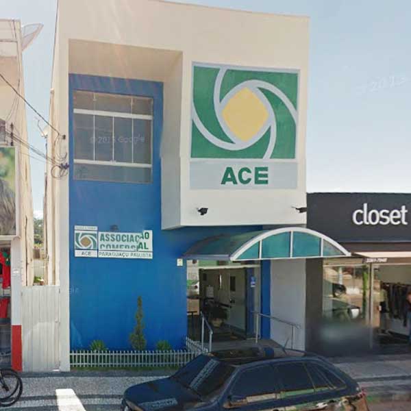 Alunos do curso técnico em Comércio apresentam TCC na sede da Associação Comercial